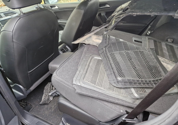 Volkswagen Tiguan Allspace cena 57500 przebieg: 60000, rok produkcji 2018 z Sosnowiec małe 172